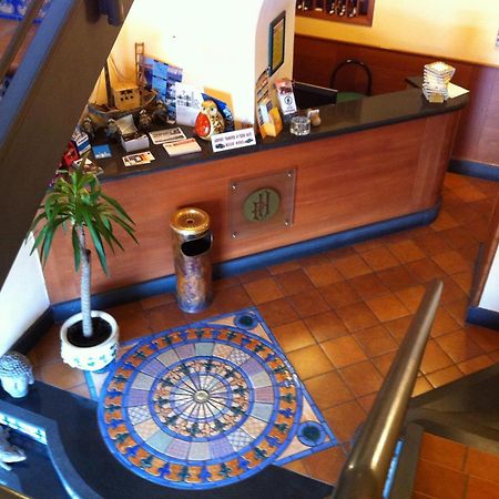 Hotel Potenza Naples Extérieur photo