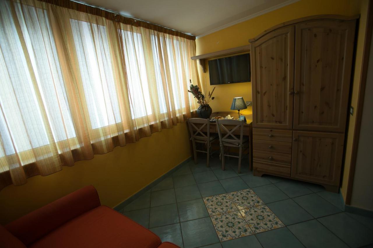 Hotel Potenza Naples Extérieur photo