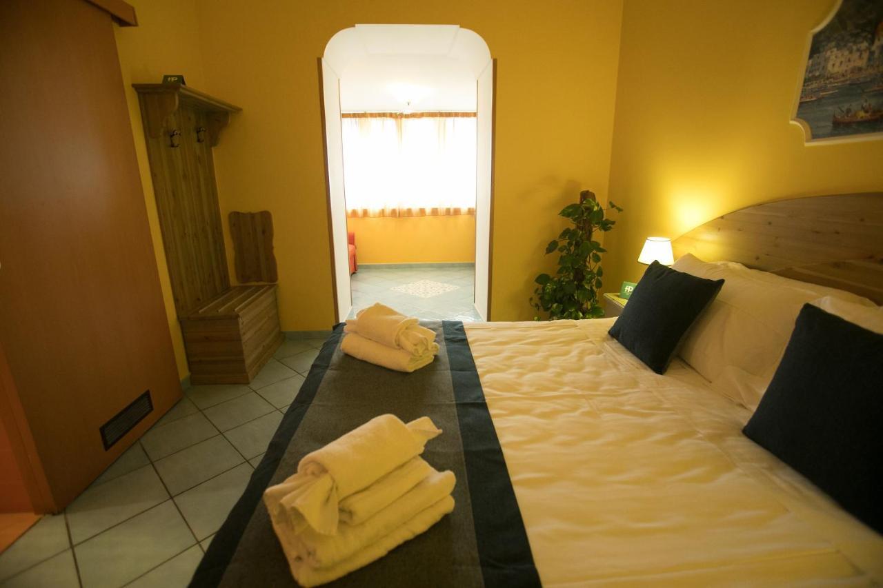 Hotel Potenza Naples Extérieur photo